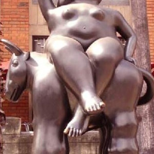 "קַבָּלָה עַצְמִית" לוֹבֶשֶת בִּיקִינִי – רְשִימַת קַיץ